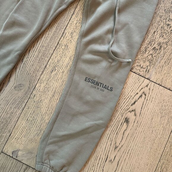 Fear of God Essentials Tan Sweatpant - Picture 4 of 6